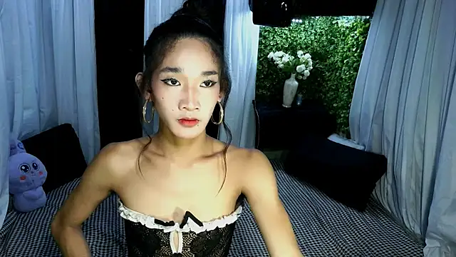 lhexiecollins online show from 18, 12, 2025