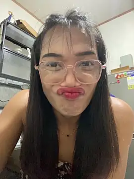 Snapshot of Herbielustts chatting on 8, 3, 2026 Herbielustts online show from 8, 3, 2026