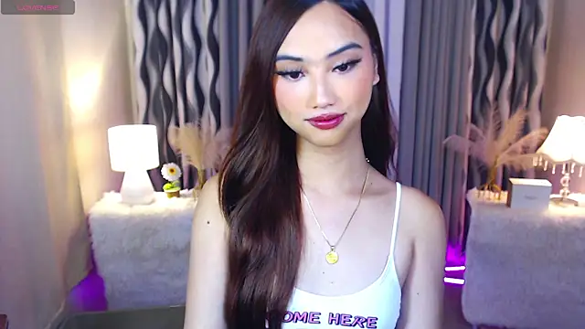 Kiah Wyatt online show from 6, 11, 2025