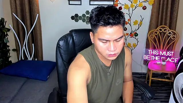 Snapshot of Asian_jayeel chatting on 2, 12, 2025 Asian jayeel online show from 2, 12, 2025