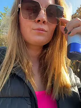 Snapshot of Velvetnoir21 chatting on 29, 10, 2025 Velvetnoir21 online show from 29, 10, 2025