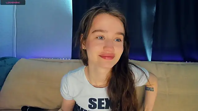 lovelyalivia online show from 27, 3, 2026