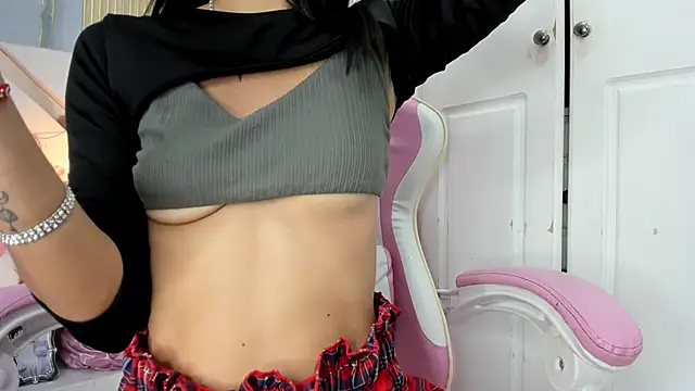 Mhia Sweet  online show from 30, 9, 2025