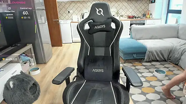 Snapshot of cherry_bams chatting on 10, 9, 2025 cherry bams online show from 10, 9, 2025