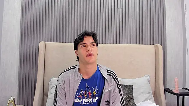 Snapshot of BenitoSaenz chatting on 10, 9, 2025 BenitoSaenz online show from 10, 9, 2025