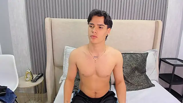 Snapshot of BenitoSaenz chatting on 12, 9, 2025 BenitoSaenz online show from 12, 9, 2025