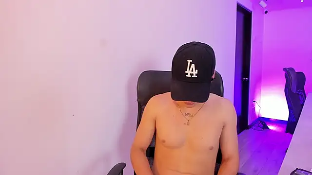 Snapshot of BenitoSaenz chatting on 19, 9, 2025 BenitoSaenz online show from 19, 9, 2025