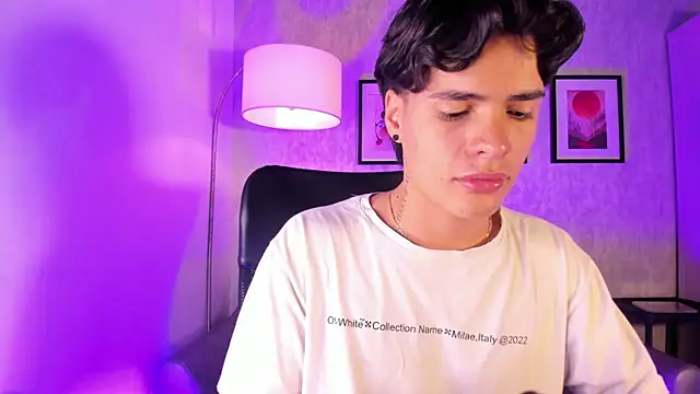 Snapshot of BenitoSaenz chatting on 1, 10, 2025 BenitoSaenz online show from 1, 10, 2025