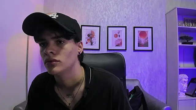 Snapshot of BenitoSaenz chatting on 2, 12, 2025 BenitoSaenz online show from 2, 12, 2025