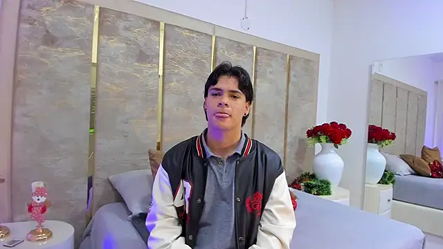 Snapshot of BenitoSaenz chatting on 22, 12, 2025 BenitoSaenz online show from 22, 12, 2025