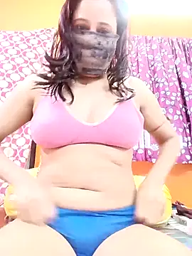 Hotpuja25 online show from 13, 4, 2026