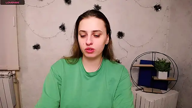 Snapshot of AmandaDimond_ chatting on 5, 2, 2026 AmandaDimond online show from 5, 2, 2026