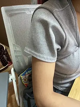 Snapshot of Mina048 chatting on 8, 4, 2026 Mina048 online show from 8, 4, 2026