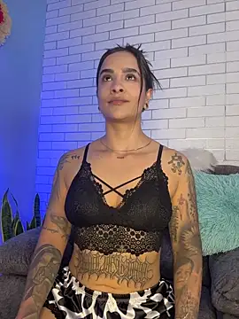 Im Fernanda online show from 8, 10, 2025