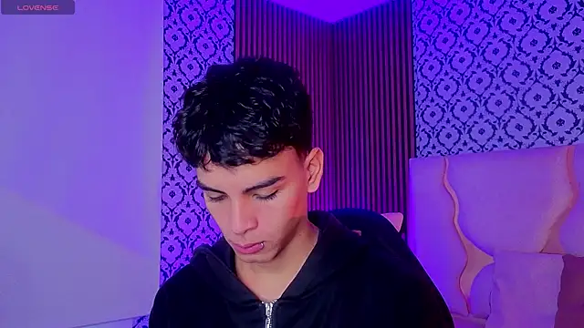 LIHIAN TAY online show from 8, 4, 2026