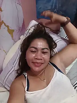 Snapshot of sexybitch_02 chatting on 29, 5, 2026 sexybitch 02 online show from 29, 5, 2026