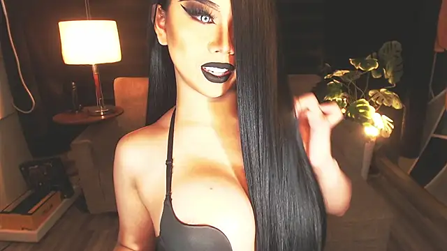 Snapshot of KarlaFrost chatting on 8, 7, 2026 KarlaFrost online show from 8, 7, 2026