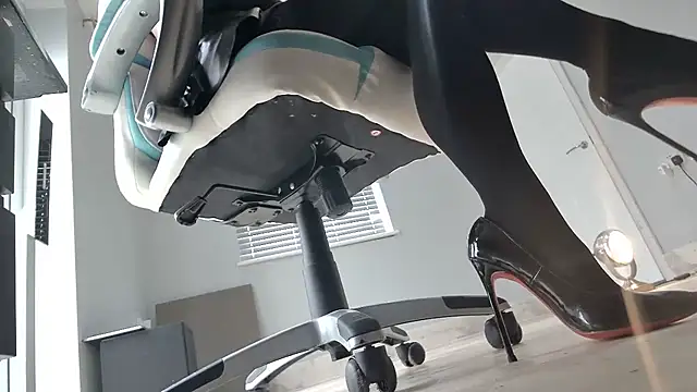 foxyroxymilf online show from 24, 9, 2025