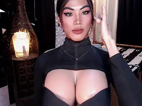 DAYANARAHFOX online show from 7, 10, 2025