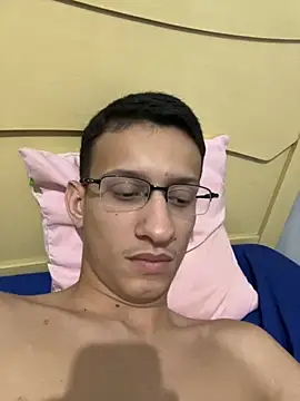 Snapshot of safadezanunes2 chatting on 17, 9, 2025 safadezanunes2 online show from 17, 9, 2025