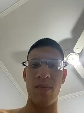 Snapshot of safadezanunes2 chatting on 28, 10, 2025 safadezanunes2 online show from 28, 10, 2025