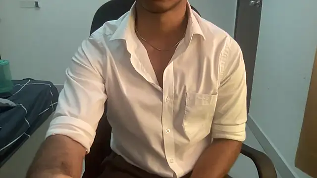 Hotmaskedboi online show from 12, 9, 2025