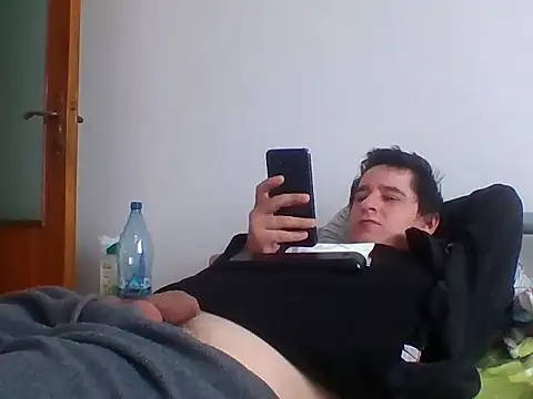 hugecock4u1990 online show from 28, 11, 2025