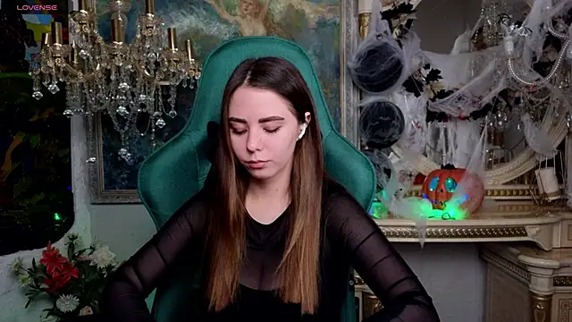 IvoryWood  online show from 10, 11, 2025