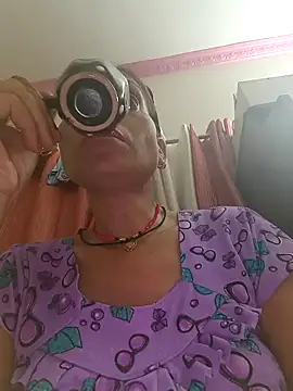 ISHANI-SINGH online show from 4, 11, 2025