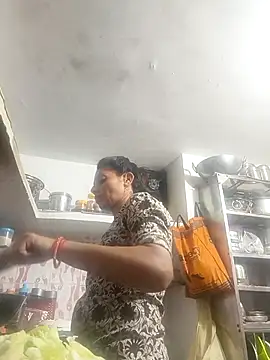 ISHANI-SINGH online show from 24, 2, 2026