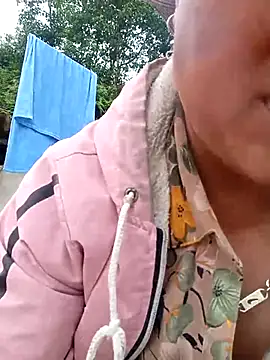 Snapshot of Chubbyhoney1 chatting on 1, 4, 2026 Chubbyhoney1 online show from 1, 4, 2026