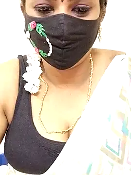 Snapshot of yoga-mithraa chatting on 12, 11, 2025 yoga-mithraa online show from 12, 11, 2025