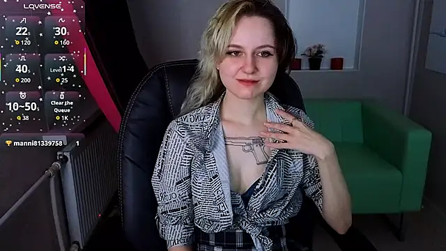 girl next doorr online show from 25, 10, 2025