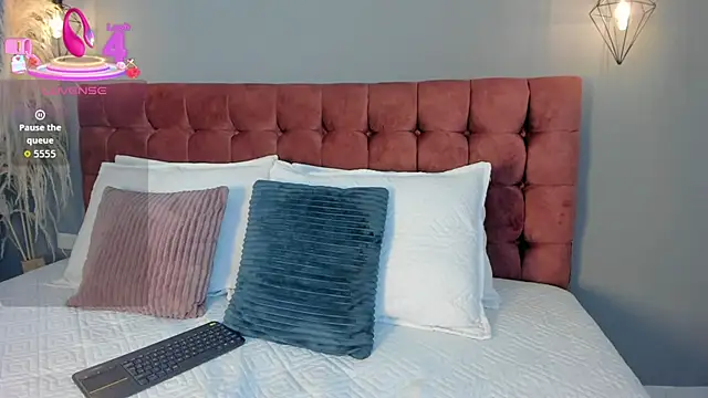 Tania 77  online show from 24, 10, 2025