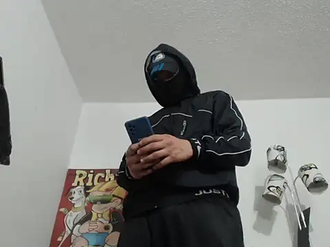 Thomasjons  online show from 7, 11, 2025