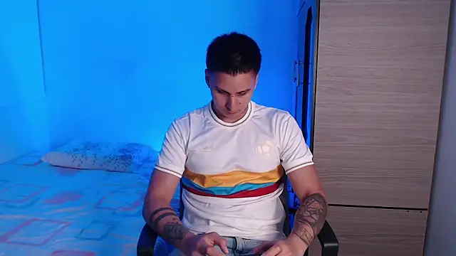 valentinosex1 online show from 8, 10, 2025