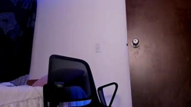 Snapshot of axel_davis_ chatting on 31, 10, 2025 axel davis  online show from 31, 10, 2025