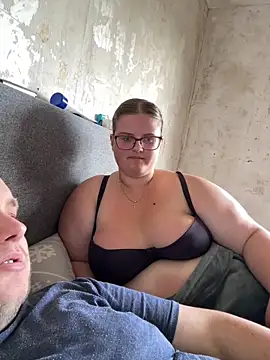 Snapshot of CurvyPaar2 chatting on 14, 6, 2026 CurvyPaar2 online show from 14, 6, 2026