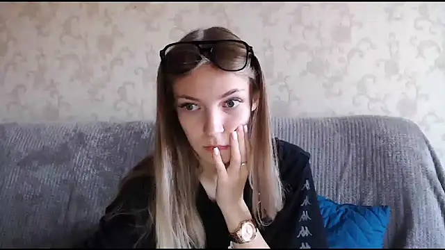 HitGyrl online show from 26, 9, 2025