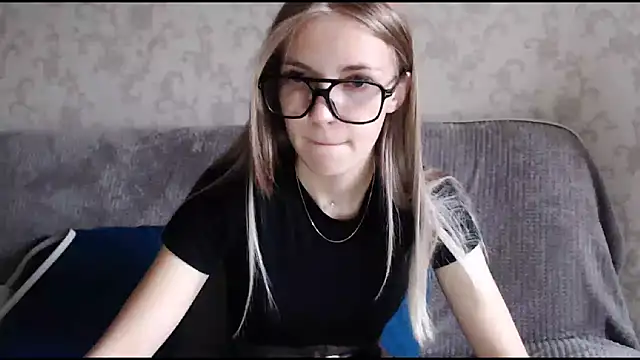 HitGyrl online show from 2, 10, 2025