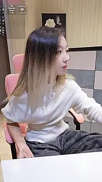 Snapshot of Deserve_E chatting on 29, 11, 2025 Deserve E online show from 29, 11, 2025