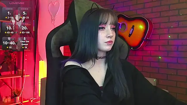 LiliLuna online show from 12, 2, 2026