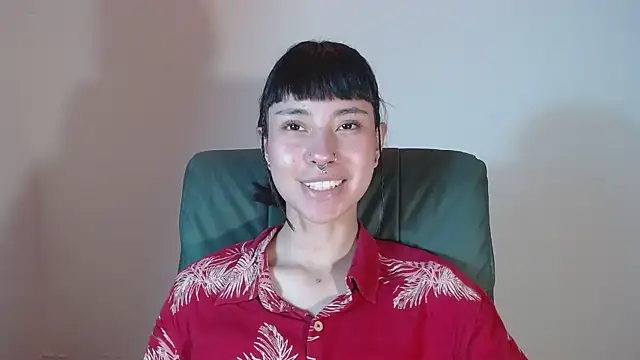 Snapshot of _mavis2 chatting on 20, 10, 2025  mavis2 online show from 20, 10, 2025