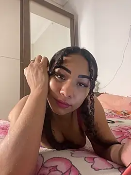 Snapshot of jhennyfer chatting on 19, 2, 2026 jhennyfer online show from 19, 2, 2026