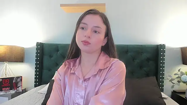 Snapshot of VioletaNova chatting on 22, 5, 2026 VioletaNova online show from 22, 5, 2026