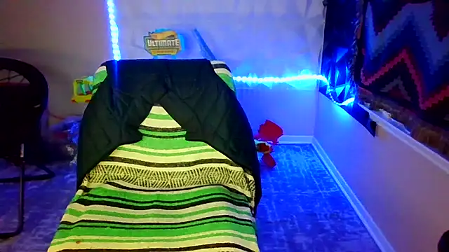 Snapshot of Italian69Stallion chatting on 15, 12, 2025 Italian69Stallion online show from 15, 12, 2025