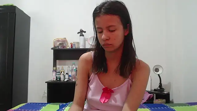 nathaly jones  online show from 6, 7, 2026