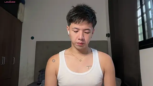 Snapshot of Addictiveboi chatting on 27, 6, 2026 Addictiveboi online show from 27, 6, 2026