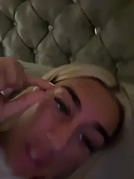 EllieMaeBaby online show from 17, 9, 2025