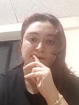 Snapshot of Anaa_Rose chatting on 8, 5, 2026 Anaa Rose online show from 8, 5, 2026